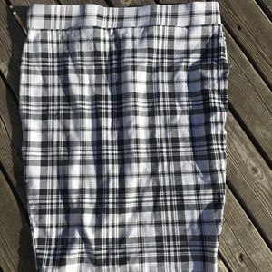 EUC Torrid Skirt - Size 0